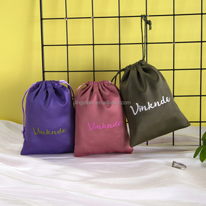 Bolsa de Embalaje de Joyería de Satén de Seda Personalizada, 9*12cm, Lujosa, a Prueba de Polvo, para Guardar Collares, Maquillaje, Bodas/Navidad - Product Image 4