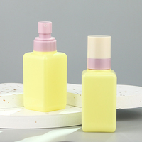 Bouteille de pulvérisation de brume fine d'eau de toner en plastique PETG 150ml de couleur personnalisée bouteille de pulvérisation carrée vide rechargeable pour les soins de la peau