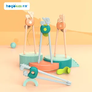 Hete Verkoop Cartoon Ouder-Kind Vorm Chopstick Helper Eetstokjes Met Logo Eetstokje Voor Kinderen