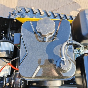 Tondeuse à gazon télécommandée tout-terrain WIGON avec conception modulaire polyvalente pour manœuvres autopropulsées sur pentes jusqu'à 40 degrés avec facilité - Product Image 2