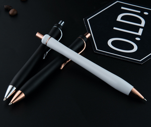 Penna a Sfera GemFully Winning Product 2026 Bella White con Finiture in Oro Rosa a Forma di Donna - Product Image 6