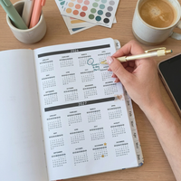 Agenda mensuel et quotidien relié en cuir avec calendrier, couverture personnalisée, juillet 2026 - juin 2027