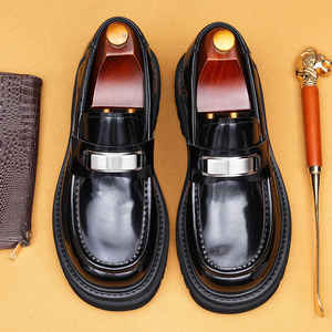 Chaussures en cuir décontractées pour hommes, nouveau style 2026, cuir anglais, finition brillante, semelle épaisse, chaussures pour hommes - Product Image 3