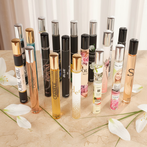 Vente en gros de parfums pour femmes de 35 ml, longue durée, ensemble de parfums de voyage, <span class=keywords><strong>mini</strong></span> vaporisateur pour le corps avec parfum fruité, parfum dans un flacon élégant - Product Image 4