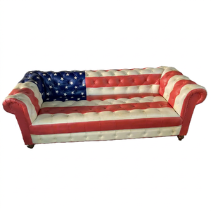 Canapé Chesterfield convertible 3 places élégant en cuir véritable, design moderne du milieu du siècle, capitonnage profond pour un confort luxueux - Product Image 1