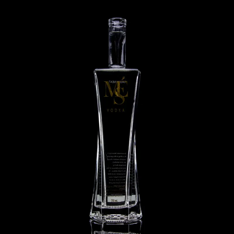 Neues exquisites Großhandels design Wodka-Likör-Glasflasche 750 ml Klarglas flasche mit Kork