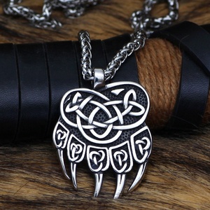 Collar MECYLIFE con Colgante de Garra de Oso Vikingo, Amuleto con Nudo Celta, Joyería Vikinga de Acero Inoxidable, Mitología Nórdica - Product Image 1