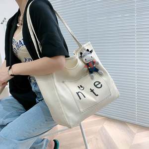 Sac fourre-tout en coton recyclé à motif lettres, grande capacité, personnalisable avec votre logo, prix abordable, vente directe usine, best-seller - Product Image 2