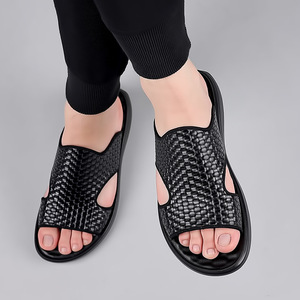 Scarpe da spiaggia estive con suola morbida, sandali antiscivolo Casual da esterno, sandali alla moda da uomo, vendite dirette in fabbrica - Product Image 4
