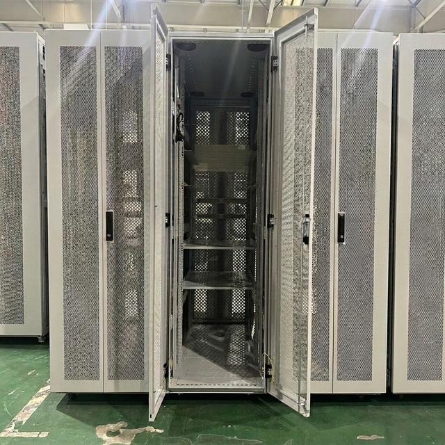 32U 1200mm-wide 19-inch High Quality SPCC Steel Rack-Mount Computer Server Rack with Fan Shelves and 1U Network Switch Cabinet