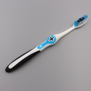 Cepillo de Dientes Manual para Adultos MC760 con Cabezal Pequeño Personalizado, Cerdas Suaves, Mango Antideslizante y Diseño Ergonómico - Product Image 1