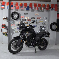 Nouvelle moto de route CFMOTO 800MT-X d'occasion |   Moteur 4 temps 800 cm³ |   Cadre en acier chromoly avec éclairage LED |   Conforme à la norme Euro 5, homologué pour la circulation sur route |