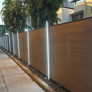 Painéis decorativos <span class=keywords><strong>LED</strong></span> <span class=keywords><strong>Light</strong></span> para fácil instalação ao ar livre WPC Privacy Fence Modelo 3D com alumínio metálico para jardas e paredes - Product Image 1