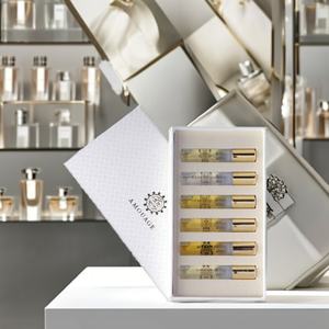 Boîte rigide Crown Win avec gaufrage à chaud doré, lamination mate disparaissante, vernis UV, doublure en éponge, couvercle et base inclus - Product Image 1