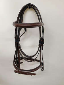 Brida de caballo de cuero hecha a mano de primera calidad, banda de cejas ajustable acolchada suave diseñada para la comodidad y la conducción profesional - Product Image 3