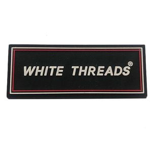 Étiquette en silicone personnalisée en PVC caoutchouc 3D durable, patch thermocollant adhésif en plastique avec logo pour vêtements - Product Image 2