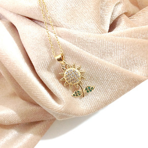 Collar de girasol giratorio de circonia <span class=keywords><strong>c</strong></span>úbica de acero y titanio, chapado en oro, para <span class=keywords><strong>novia</strong></span>, mamá, 2023 - Product Image 3