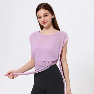 Camiseta deportiva de yoga 2 en 1 para mujer al por mayor, con sujetador incorporado, manga corta con lazo lateral, elástica y suave, para pilates y gimnasio - Product Image 1