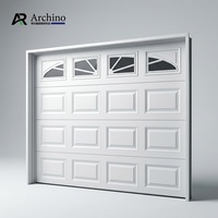Puerta de Garaje Seccional Aislada con Paneles Elevados, Blanca, Automática, con Ventanas Arqueadas