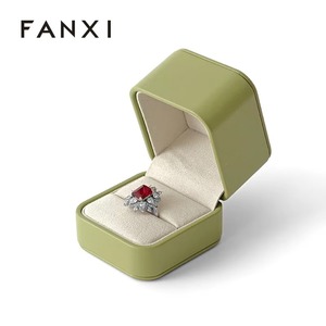 FANXI - Estuche de Almacenamiento de Anillos de Cuero PU Personalizado, Estuche de Almacenamiento Suave de Lujo para Anillos de Compromiso y Boda - Product Image 1