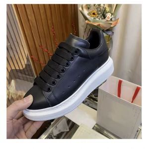 Men's <b>Small</b> White Casual Board Shoes Thick Sole All-Head Lace-up Increase Fashion All-Head Lace-up - Product Image 1