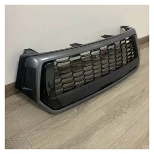Parrilla delantera aplicable a Rocco Hilux 2018-2020; Parrilla Hilux. - Product Image 1