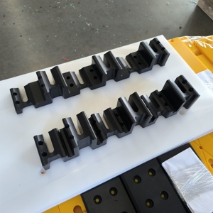 Maßgefertigte CNC-gefräste UHMWPE-Kunststoffteile mit Schneidservice - Verschleißstreifen-Komponenten - Product Image 4