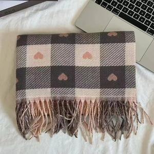 2025 <strong>New</strong> Autumn Winter Thickened Warm Korean Version Versatile Heart Plaid Knitted <strong>Shawl</strong> Scarf - Product Image 4