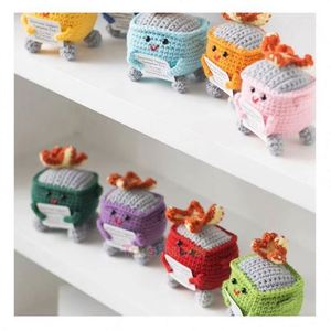 Muñeco de Peluche Mini Amigurumi Tejido a Mano, Patrones de Crochet Mini Hechos a Mano - Product Image 5