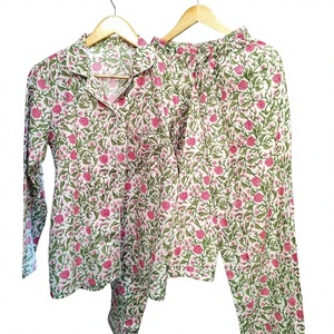 Conjunto de Pijama Elegante y Lujoso 100% Algodón Puro, Ropa de Dormir Suave y Transpirable para Mujer, Ropa de Dormir Cómoda para el Verano, para Damas de Honor - Product Image 1