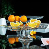 Plateau rectangulaire en verre transparent de luxe pour la décoration de la maison, avec motif en relief, pour gâteaux et fruits, avec pied.