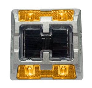 Borne routière solaire IP68 à durée de vie de 5 ans, en aluminium et PC, marqueur de chaussée LED avec éclairage actif/passif, blanc, sécurité routière - Product Image 3