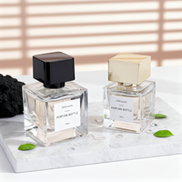 Vente en gros de flacons de parfum carrés en verre blanc cristallin de 30 ml, 50 ml, 100 ml, flacons vides pour vaporisateur, sans diffuseur à bâtonnets, YMT-143 Chine