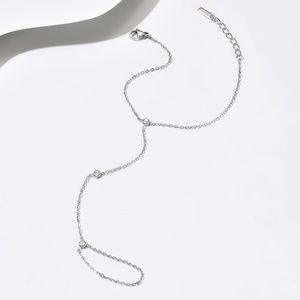 Nueva Pulsera de Acero Inoxidable con Incrustaciones de Circonio para Mujer, Diseño de Cadena para el Dedo, Doble Capa, de Una Pieza, a la Moda - Product Image 5