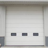 Porte sectionnelle industrielle en acier avec petit vitrage de vision, isolation thermique, pour cour d'entrée