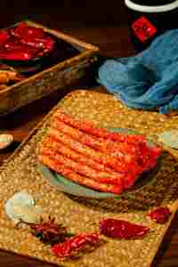 Famosos bocadillos chinos Halal Latiao, tiras de carne vegetariana con gluten picante fritas y empaquetadas en una bolsa - Product Image 4