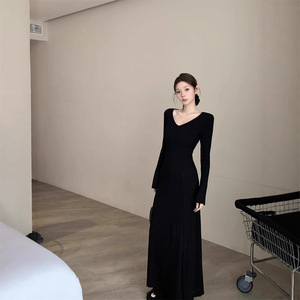 V-neck Flared Sleeve Sweater Dress Women Autumn Winter Long Fit And Flare Solid Color Vintage Style Maxi Dress Natural Waist - Product Image 5