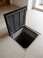Porte électrique escamotable invisible, porte secrète dissimulée pour cave à vin et escalier de rangement
