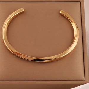 Sz062 Phụ Nữ Và Unisex Phong Cách Key-Shaped Twist Đơn Giản Thép Không Gỉ Mặt Dây Chuyền Vòng Đeo Tay Hợp Thời Trang Tôn Giáo Mạ Vàng Bangles - Product Image 3