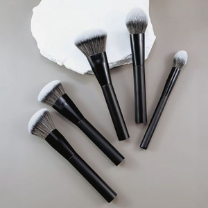 Ensemble de pinceaux à maquillage MARI pour le visage, en bois massif, manche en aluminium, poils synthétiques, personnalisé, grand format, pour le <span class=keywords><strong>blush</strong></span> et la poudre - Product Image 5