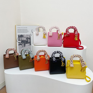 Sac Diana en PU tressé de qualité supérieure, sac à main tendance pour femme, sac à bandoulière/porté croisé - Product Image 2
