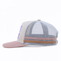 Gorra Trucker de 5 Paneles con Bloques de Color, Logotipo Personalizado Bordado y Franja Lateral, de Alta Calidad, Marca Country Trucker Hats, Fabricante BSCI