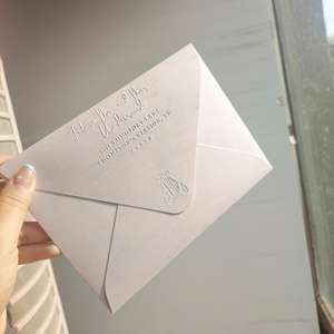 Fabricación <span class=keywords><strong>de</strong></span> muestras <span class=keywords><strong>gratis</strong></span>, sobres <span class=keywords><strong>de</strong></span> alta gama diseño <span class=keywords><strong>de</strong></span> logotipo <span class=keywords><strong>gratis</strong></span> precio bajo <span class=keywords><strong>de</strong></span> fábrica varias técnicas especiales brillantes y brillantes - Product Image 3