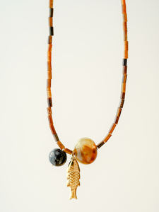 สร้อยคอโชคเกอร์ประดับลูกปัดไทเกอร์อายจาก <span class=keywords><strong>JoJo</strong></span> Jewelry พร้อมหินธรรมชาติและจี้รูปปลาเคลือบทอง 14K ปรับขนาดได้ เหมาะสำหรับงานปาร์ตี้สไตล์โบโฮ - Product Image 3