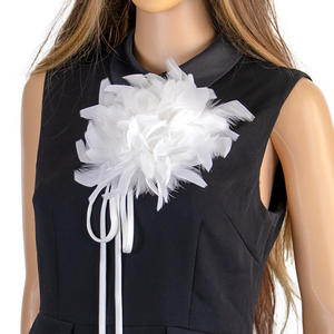 Accessoires de costume en plumes de dinde <span class=keywords><strong>avec</strong></span> broche en plumes naturelles tendance, coiffe fleurie - Product Image 2