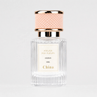Flacon de parfum en verre côtelé vertical de haute qualité 30ml 50ml avec bouchon à vis, rechargeable, pour emballage de soins de la peau, en stock, avec étiquette
