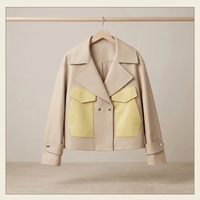 Blouson moto en peau de mouton pour femme, col large, poches plaquées contrastantes jaunes, double bouton-pression argenté, coupe ample, court, décontracté, en cuir