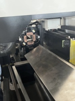 Machine de découpe de tubes au laser à fibre CNC personnalisable avec capacités de chargement semi-automatique et de découpe en biseau