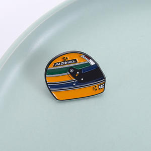 En gros, Pin's en émail et badge métallique en forme de casque de pilote de course Nacional, thème Motorsport, pour les fans de voitures, souvenir d'événement automobile, cadeau - Product Image 4