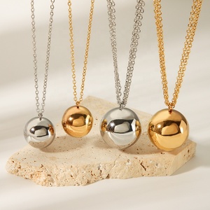Nhà Sản Xuất Bán Buôn Làm mờ Miễn Phí Thép Không Gỉ 18K Mạ Vàng Hợp Thời Trang Bóng Mặt Dây Chuyền Vòng Cổ Cho Phụ Nữ - Product Image 2